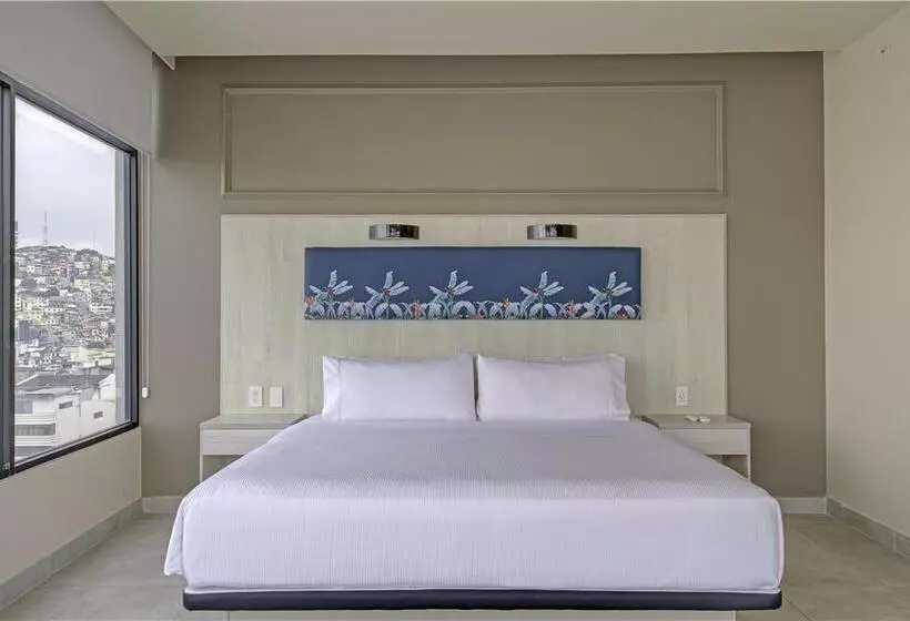 キングサイズベッドのスイートルーム, Embassy Suites By Hilton Oklahoma City Northwest