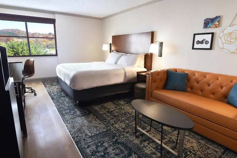 キングサイズベッドのデラックスルーム, Four Points By Sheraton York