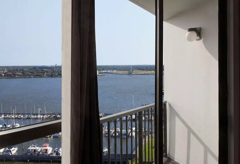 プールビュースイート, Hilton Houston Nasa Clear Lake