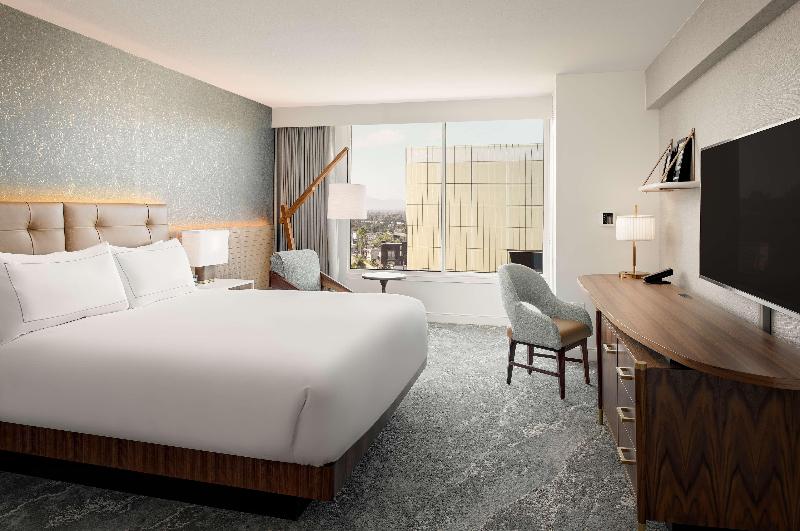 스위트 킹사이즈 침대, Hilton Los Angeles Culver City