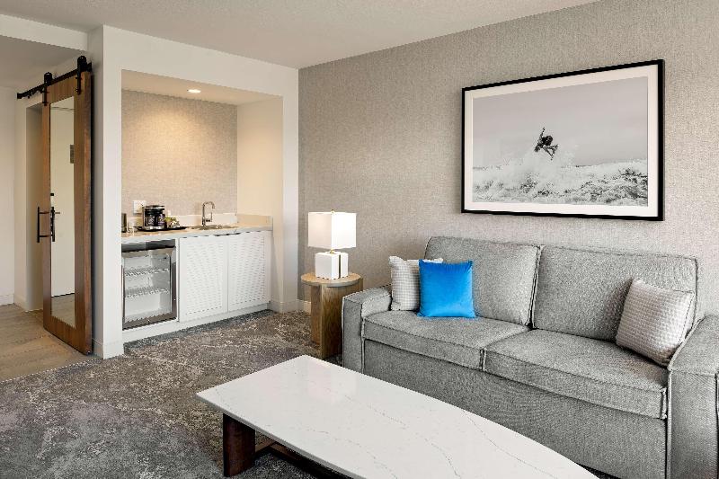 מיטת קינג בסוויטה, Hilton Los Angeles Culver City