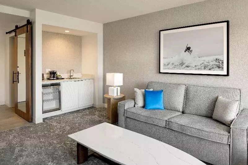 سوئیت با تخت بزرگ, Hilton Los Angeles Culver City