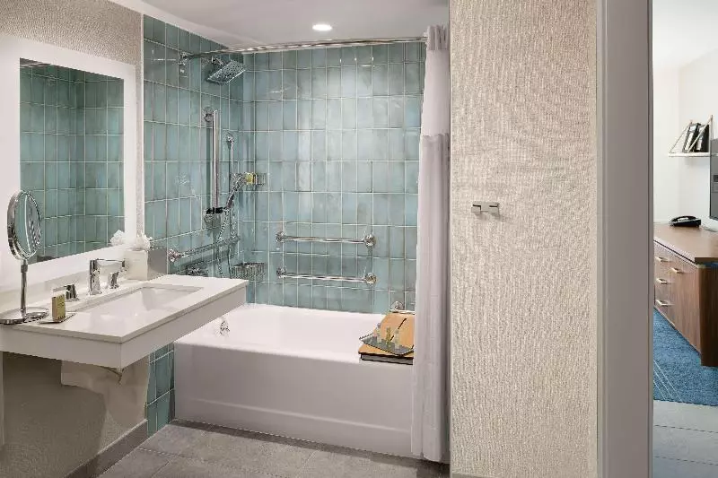 اتاق استاندارد برای معلولان, Hilton Los Angeles Culver City