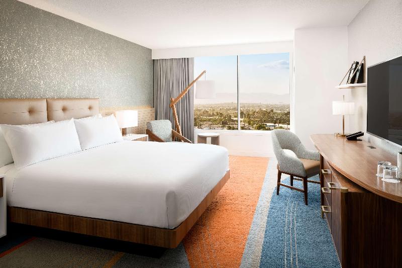 스탠다드 룸 킹사이즈 침대, Hilton Los Angeles Culver City