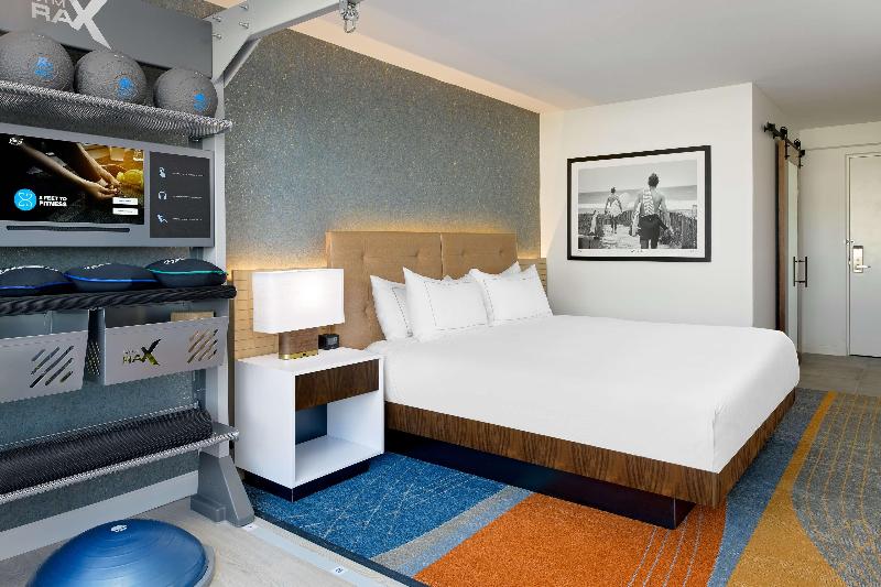 חדר סטנדרט עם מיטת קינג, Hilton Los Angeles Culver City