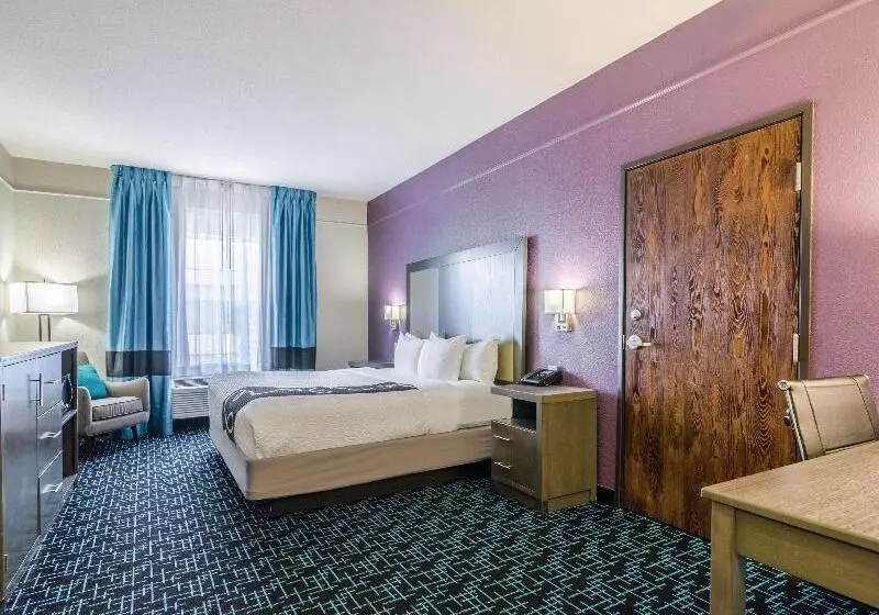 سوئیت با تخت بزرگ, Hilton Los Angeles Culver City