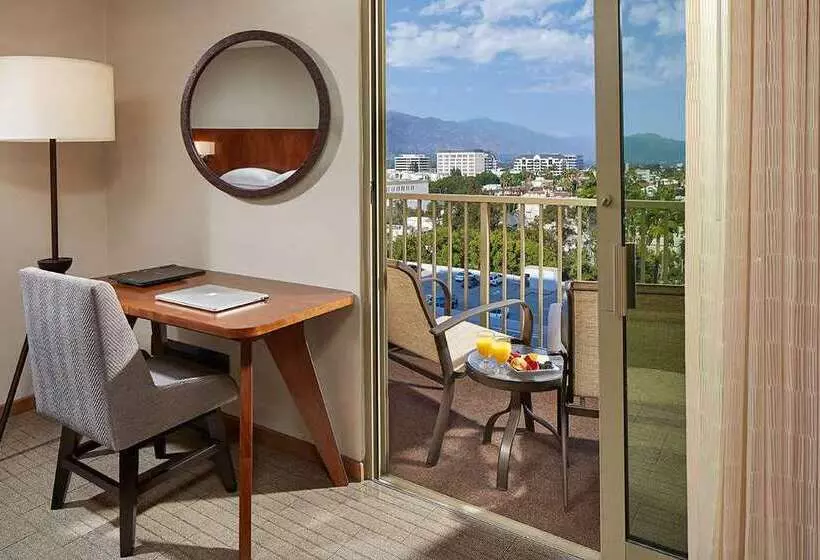 اتاق لوکس با تخت بزرگ, Hilton Pasadena