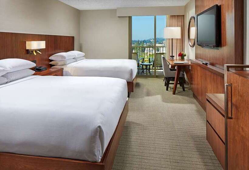 غرفة ديلوكس مطلة على الجبل, Hilton Pasadena