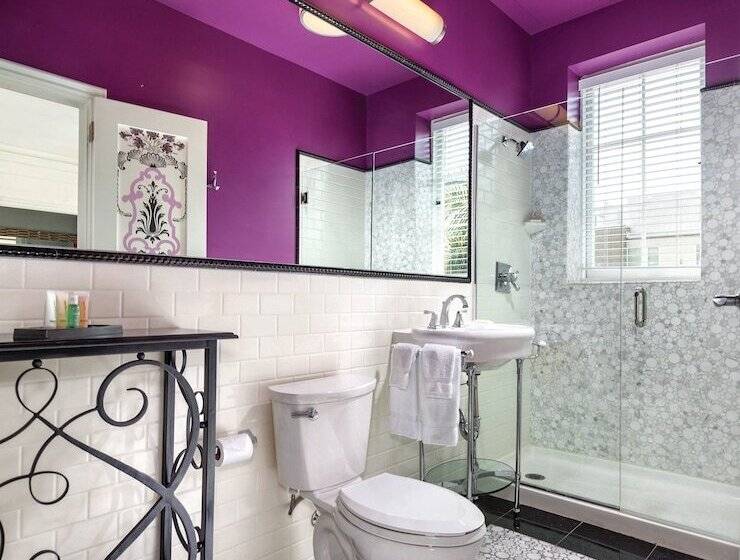 جناح مزوَّد بشرفة, Inn At The Park