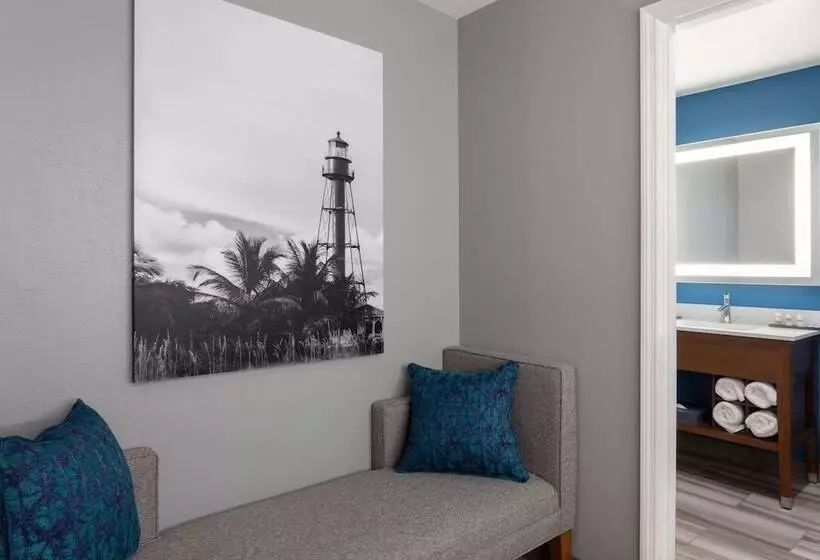 اتاق استاندارد با تخت بزرگ, La Quinta By Wyndham Ft. Myers Sanibel Gateway