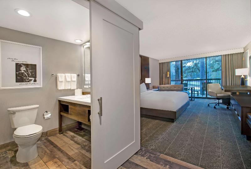 キングサイズベッドのスタンダードルーム, Hilton Peachtree City Atlanta Hotel & Conference Center