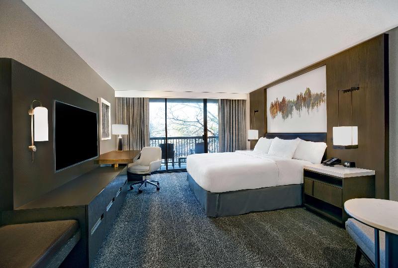 Стандартный Номер Кровать Кинг, Hilton Peachtree City Atlanta Hotel & Conference Center