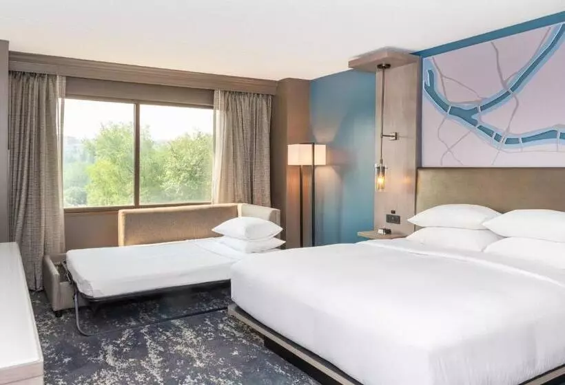 اتاق استاندارد با تخت بزرگ برای معلولان, Pittsburgh Airport Marriott