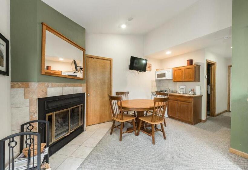 اتاق لوکس سه تخته, Ponderosa Lodge