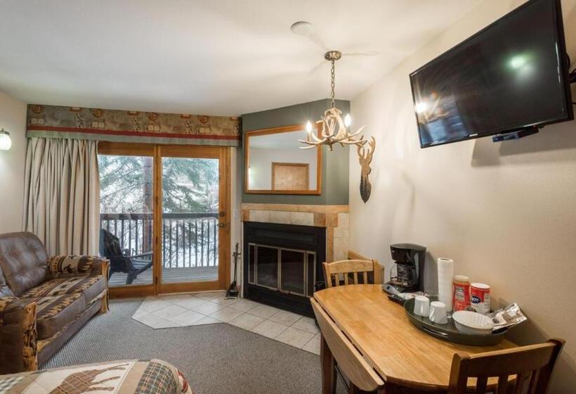 Номер Стандарт с Балконом, Ponderosa Lodge