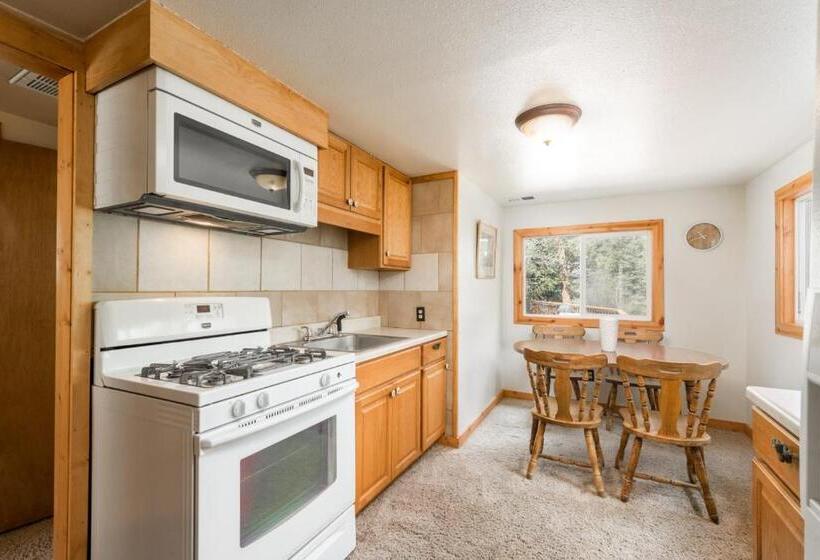 خانه 2 خوابه, Ponderosa Lodge