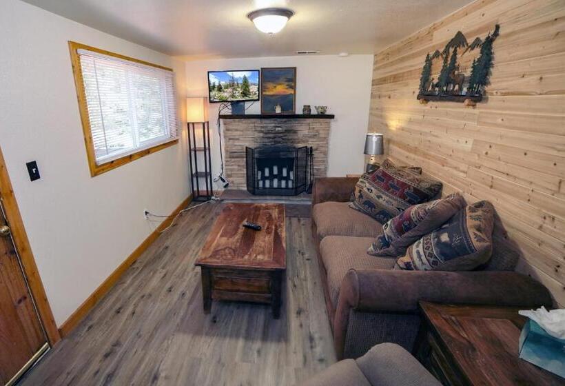 خانه 2 خوابه, Ponderosa Lodge