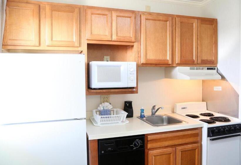 带2个双人床的标准工作室, Quality Inn Boardwalk