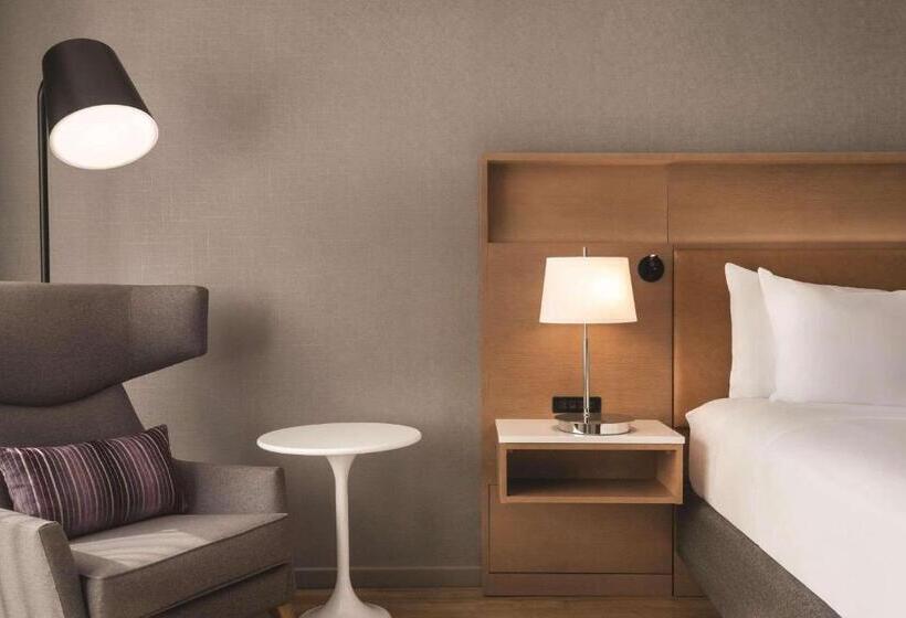 غرفة قياسية سرير كينج, Oneida Casino