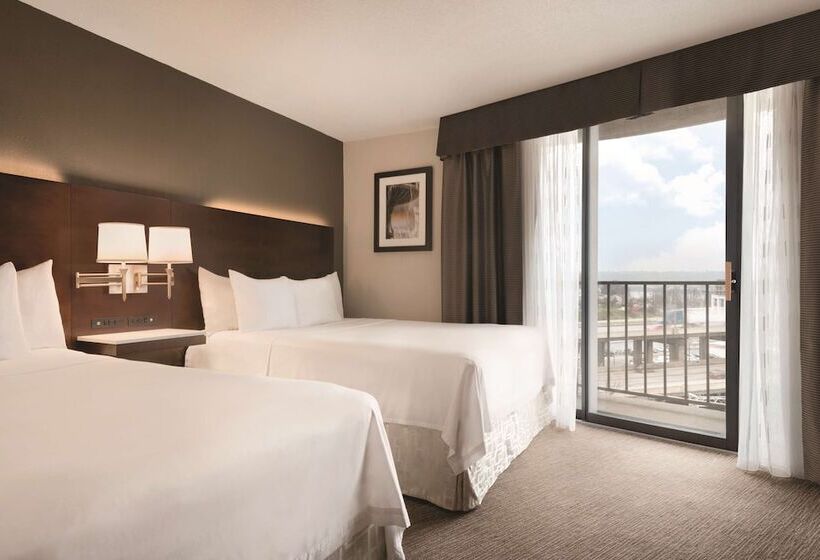 Номер Стандарт 2 Двуспальные Кровати, Radisson Hotel Cincinnati Riverfront