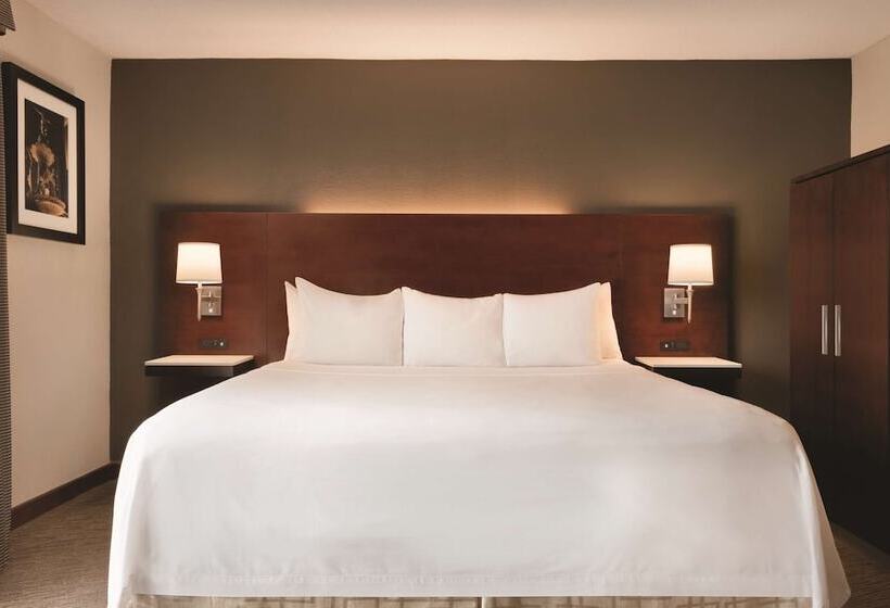 חדר סטנדרט שתי מיטות זוגיות, Radisson Hotel Cincinnati Riverfront