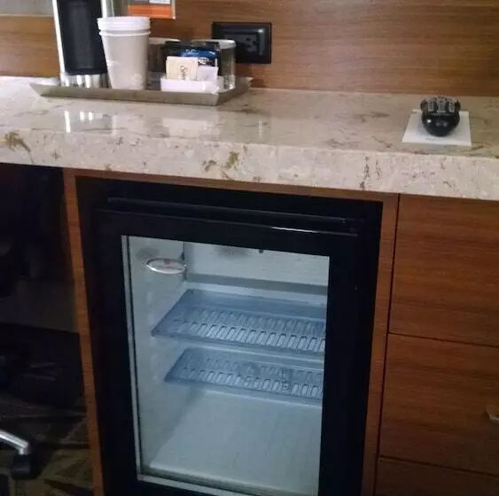 اتاق استاندارد با 2 تخت دوبل, Radisson Hotel La Crosse