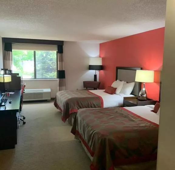 اتاق استاندارد با 2 تخت دوبل, Ramada By Wyndham Marquette