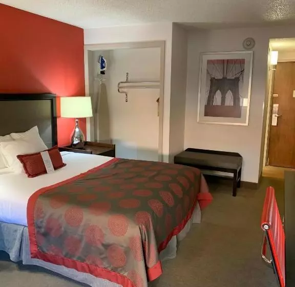 اتاق استاندارد, Ramada By Wyndham Marquette