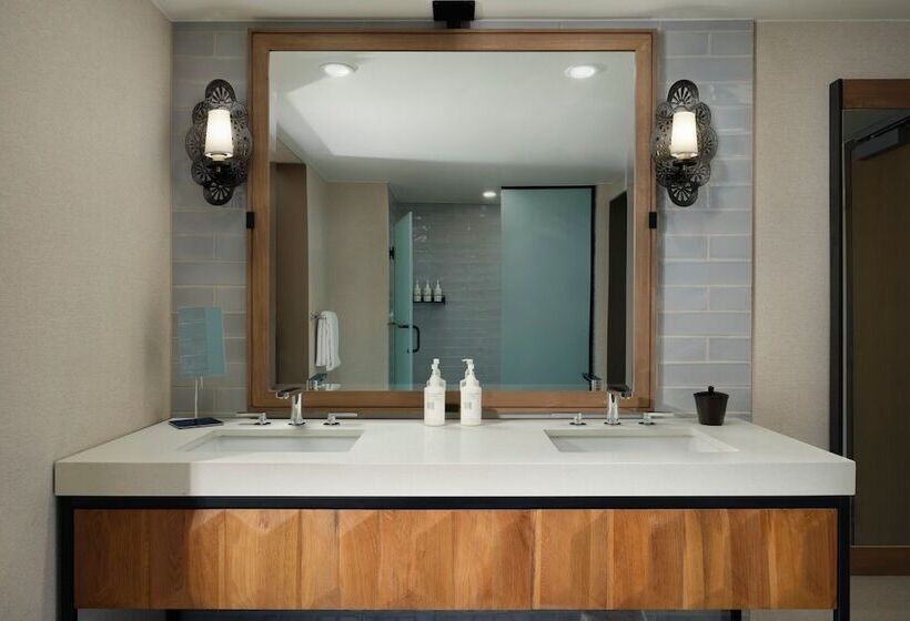 ダブルベッドスタンダードルーム, Plaza San Antonio Hotel & Spa, Autograph Collection