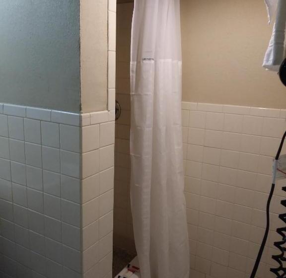 غرفة قياسية سرير كينج لذوى الإحتياجات الخاصة, Days Inn By Wyndham Hot Springs