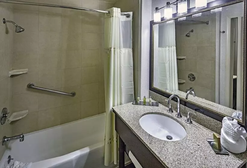 スイート, Doubletree By Hilton Hotel Modesto