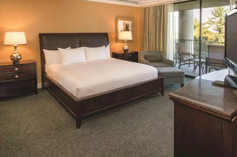 マウンテンビュースイート, Doubletree By Hilton  Seattle Airport