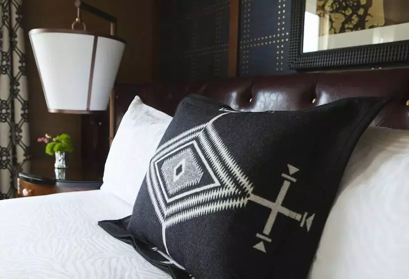 سوییت, Kimpton Riverplace Hotel, An Ihg