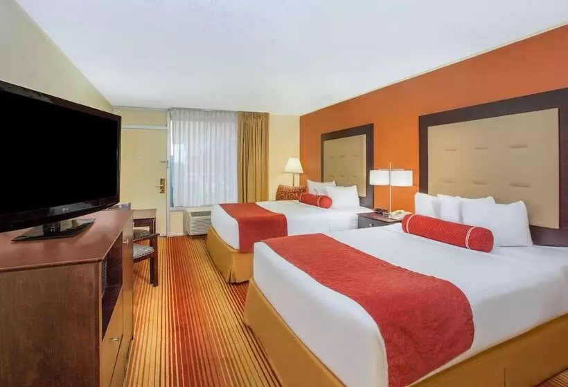 اتاق استاندارد با 2 تخت دوبل, Clarion Inn & Suites And Convention Center