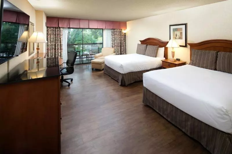 プールビュースタンダードルーム, Red Lion Hotel Redding