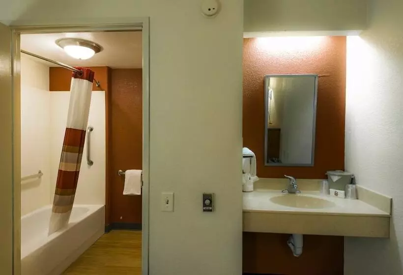 Deluxe-huone Soveltuu Liikuntarajoitteisille, Red Roof Inn Chicago  Joliet