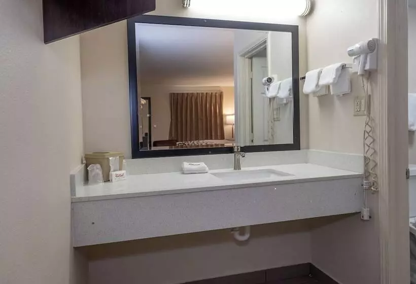 اتاق لوکس, Red Roof Inn Fort Smith Downtown