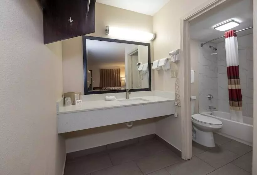 اتاق لوکس, Red Roof Inn Fort Smith Downtown