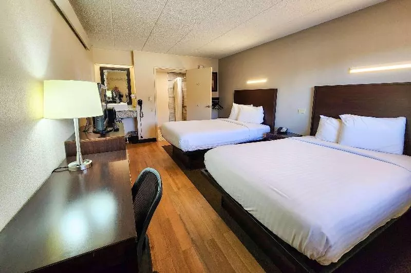 身障者適用スタンダードルーム, Travelodge By Wyndham Peoria