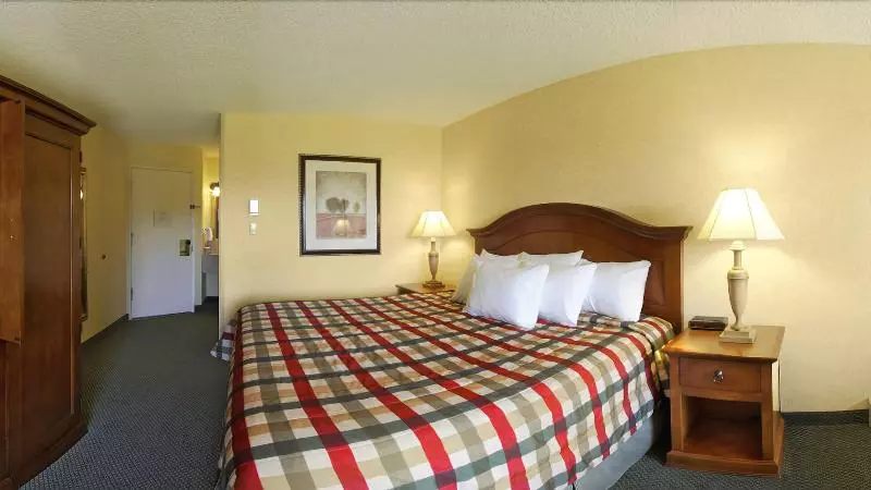 Standaardkamer met Kingsize Bed Aangepast voor Gehandicapten, Red Lion Hotel Pendleton