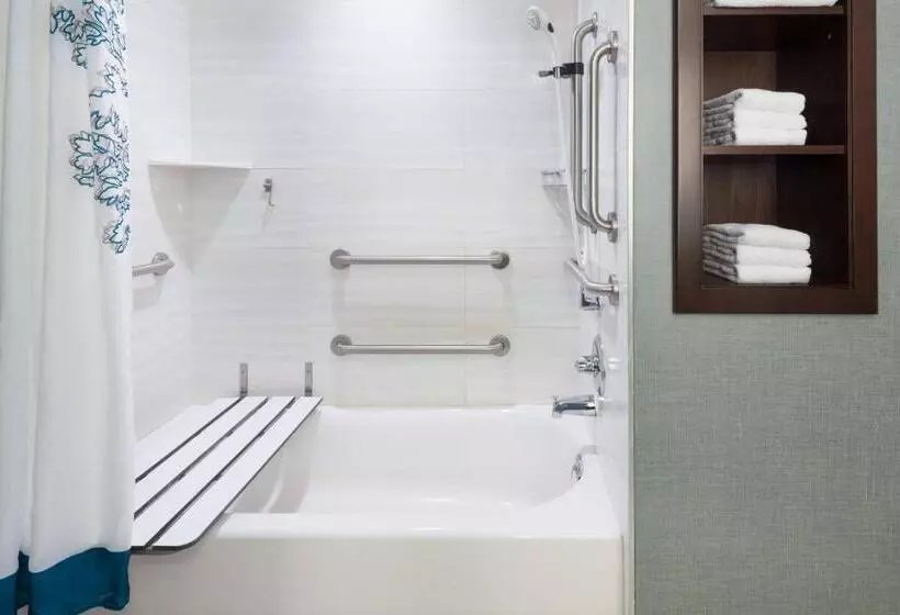 キングサイドベッドのスタンダードワンルーム, Residence Inn Rochester Henrietta