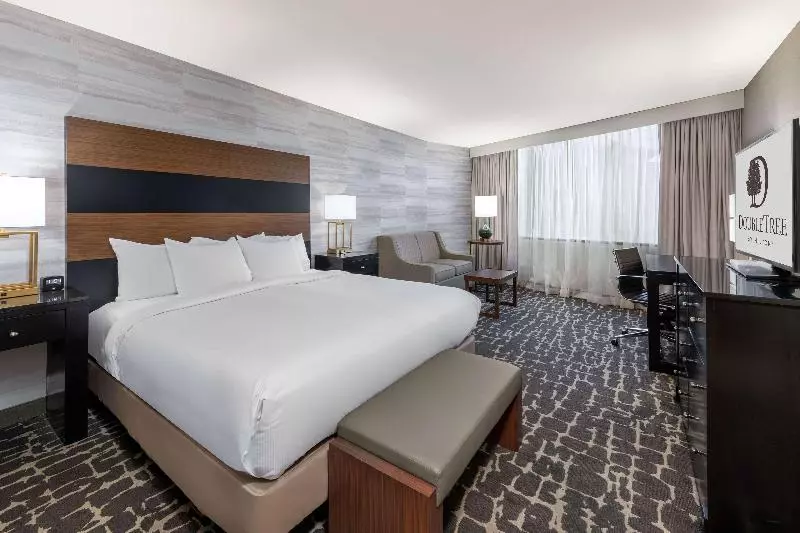 キングサイズベッドのスタンダードルーム, Doubletree By Hilton Denver Aurora