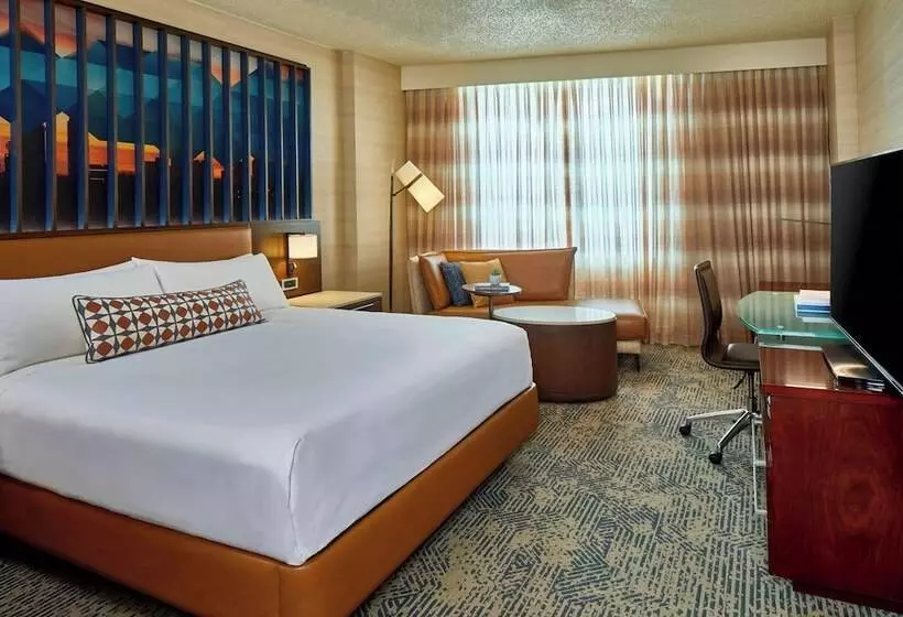 اتاق کلاب, Renaissance Dallas