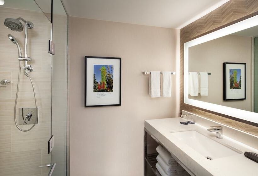 חדר קלאב, Sheraton Grand Seattle