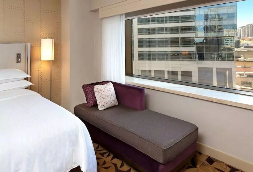 اتاق دلوکس مخصوص معلولین, Sheraton Grand Seattle