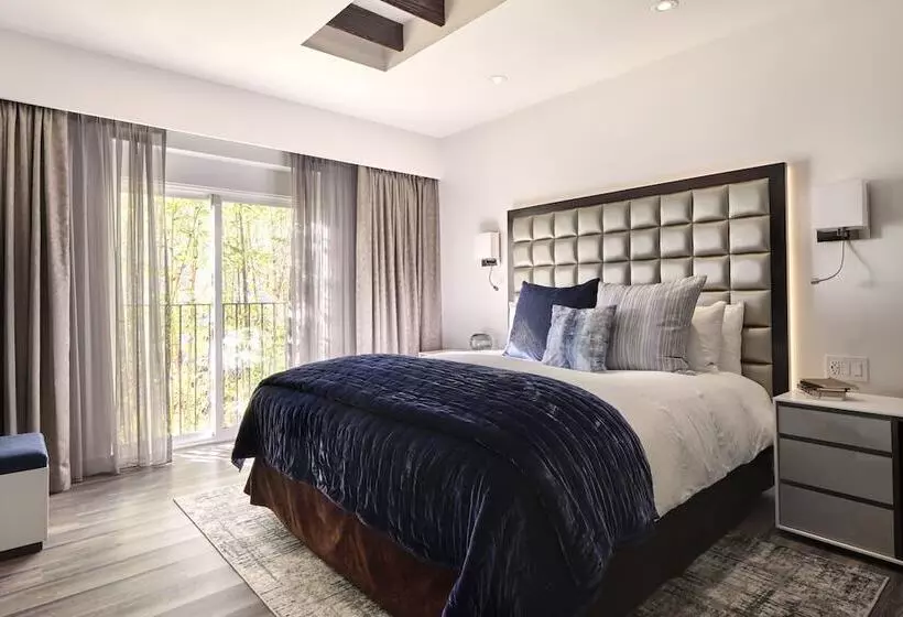 ویلای لوکس 1 خوابه, Sunset Marquis