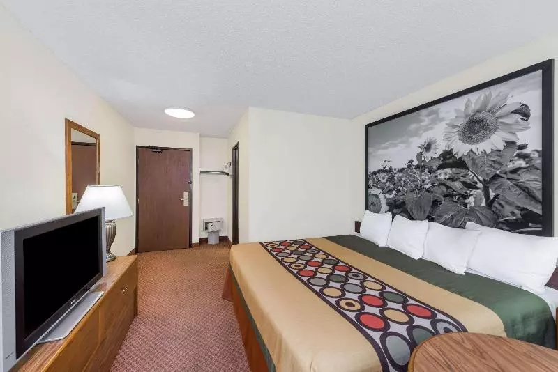 اتاق استاندارد با تخت بزرگ, Super 8 By Wyndham Dodge City