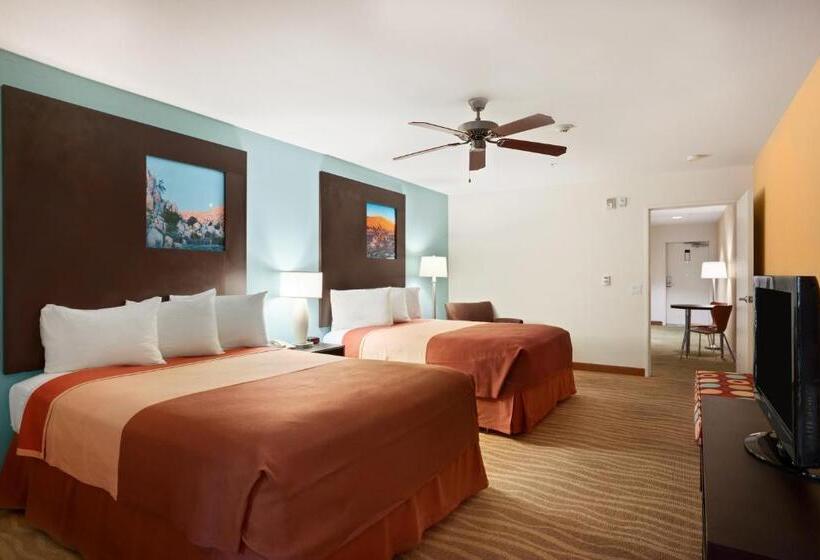 一楼标准间, Super 8 By Wyndham Indio