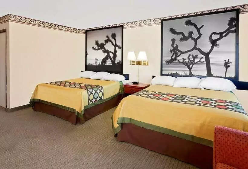 سوئیت با تخت بزرگ, Super 8 By Wyndham Yucca Val/joshua Tree Nat Pk Area