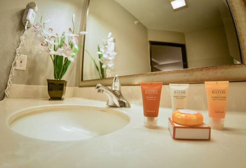 ダブルベッドスタンダードルーム, Tanglewood Resort, Ascend Hotel Collection